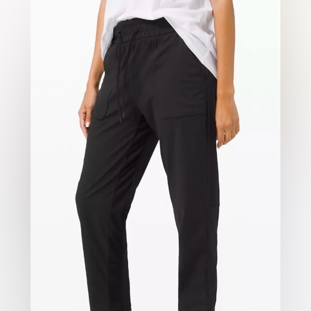 Lululemon « beyond the studio pants » gr 02